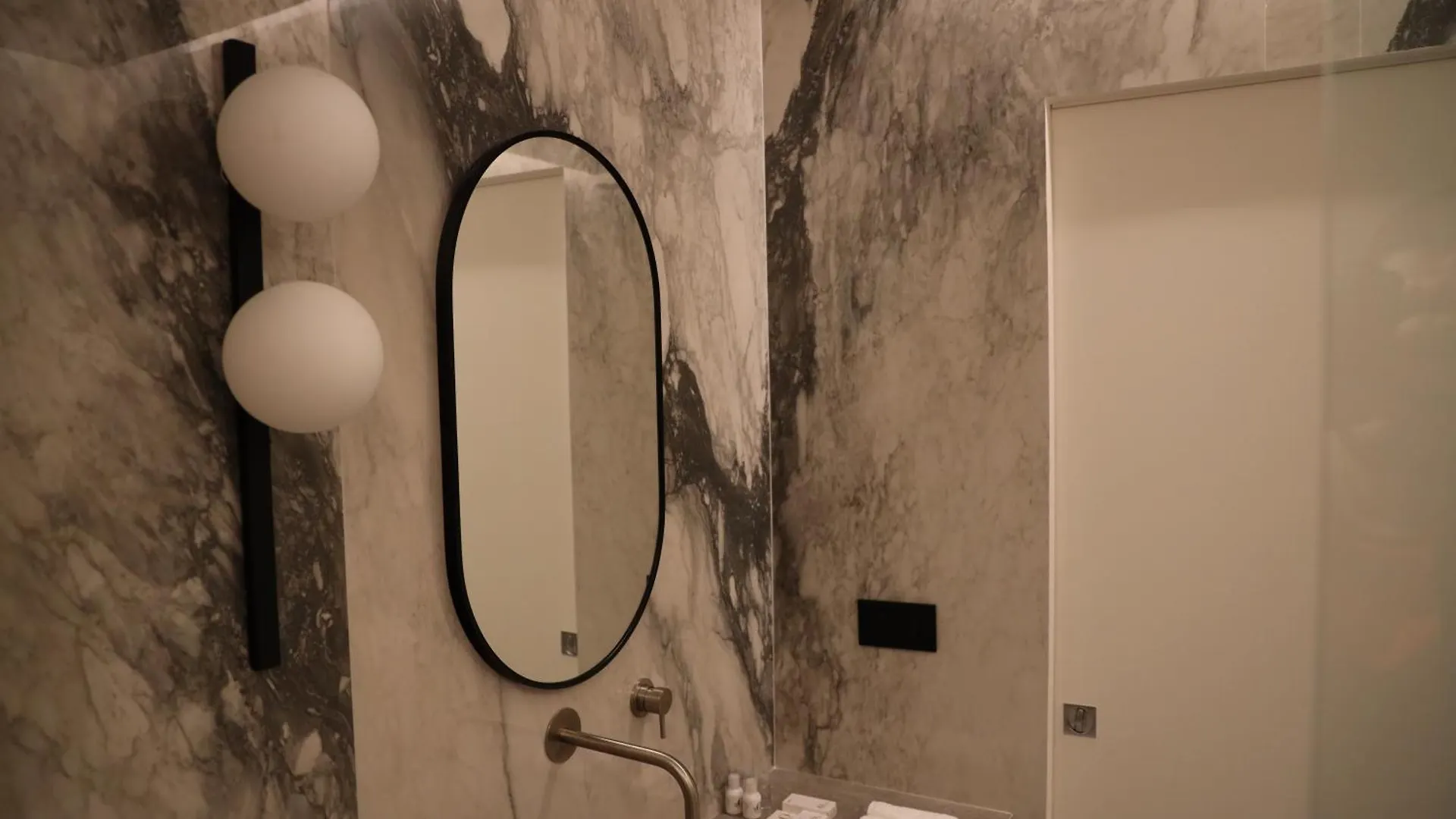 Guest house The Romex Hotel Italy