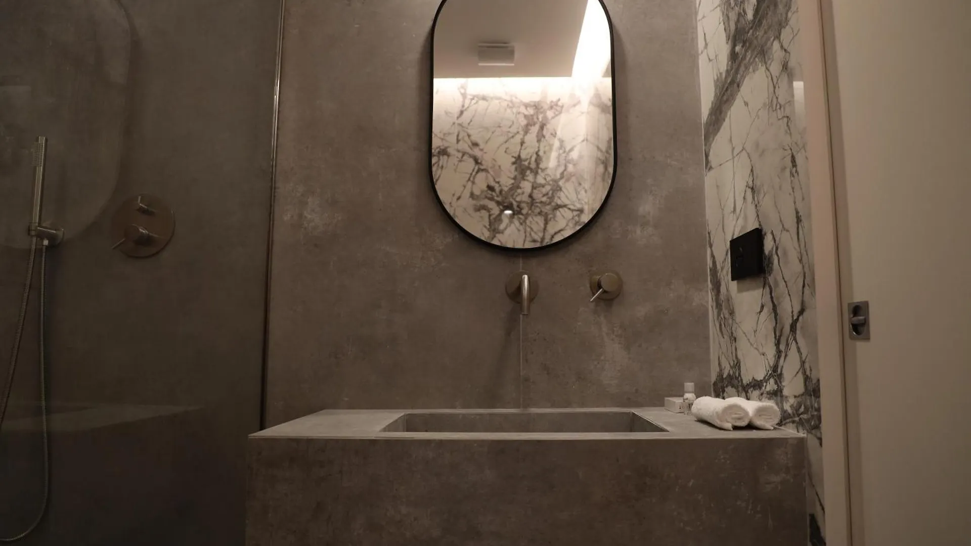 The Romex Hotel 0*, Rome